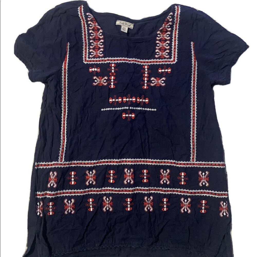 LUCKY BRAND NAVY & RED EMBROIDERED TOP